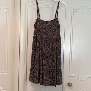 Old Navy sleeveless tiered swing dress